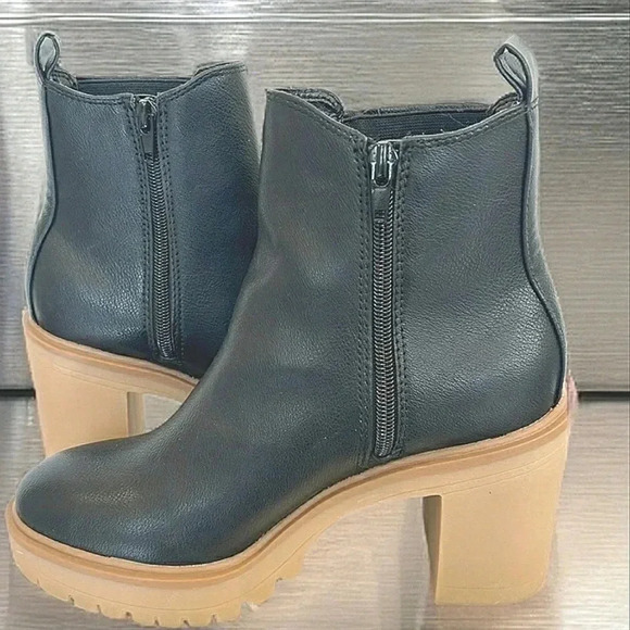 New Dolce Vita 10 Lugsole Leather Platform Chunky Waterproof Rain Snow Booties - Picture 7 of 7